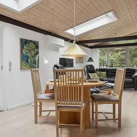 Velika - 1-2km From The Sea By Interhome *